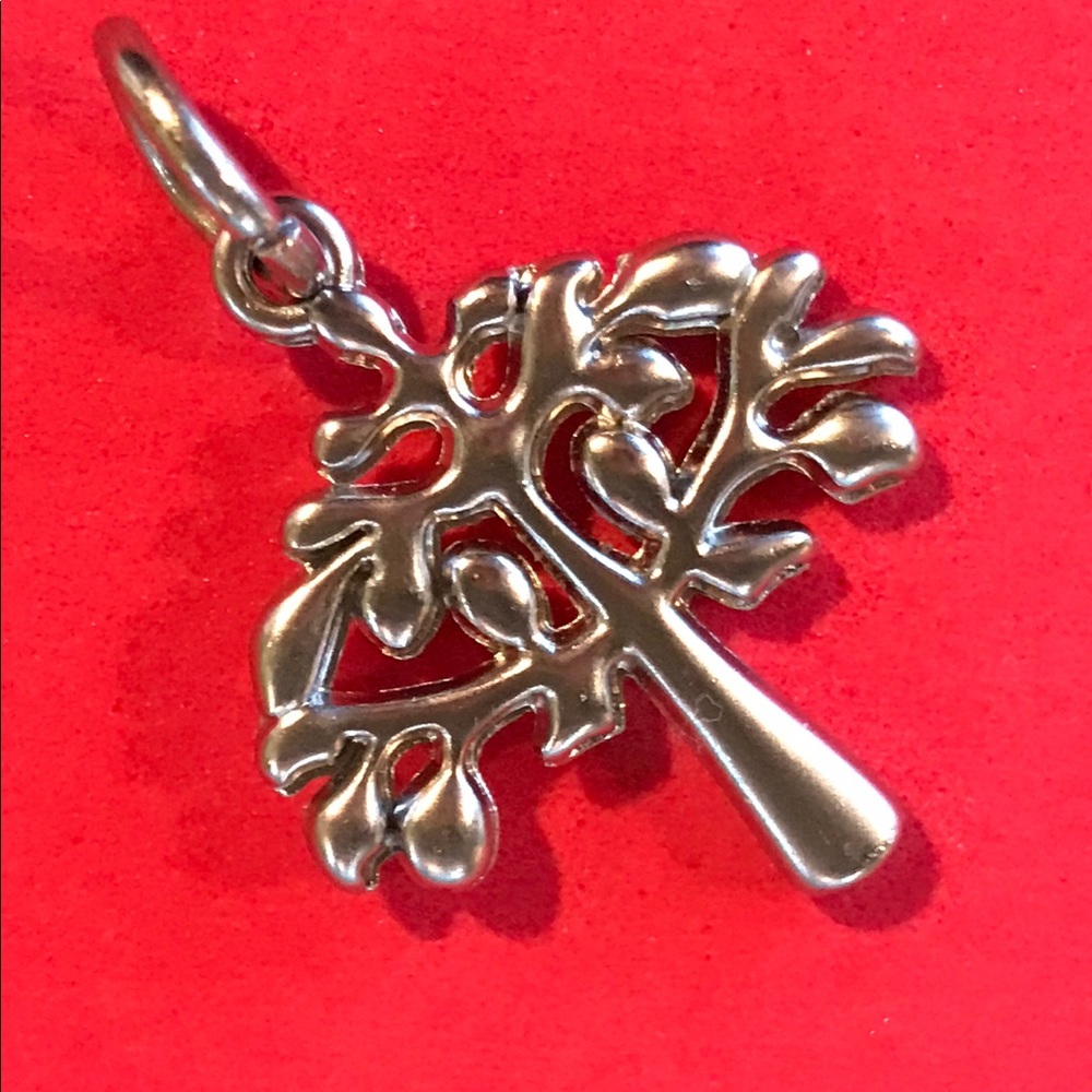 “NWOT” Tree of Life Pendant